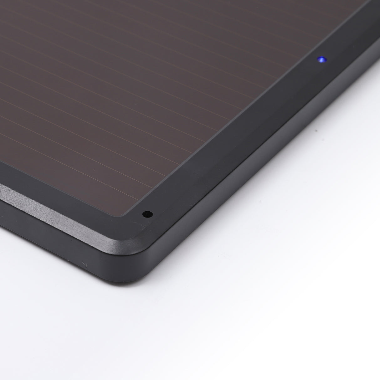 SOLVAO 7.5W Solar Trickle Charger & Battery Maintainer