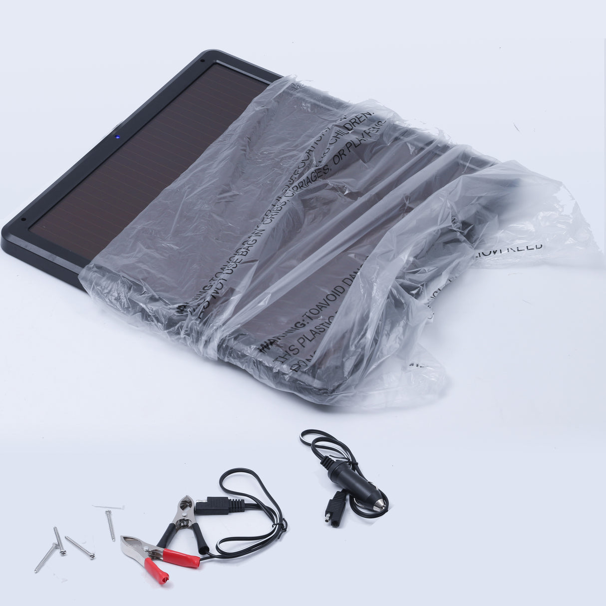 SOLVAO 7.5W Solar Trickle Charger & Battery Maintainer